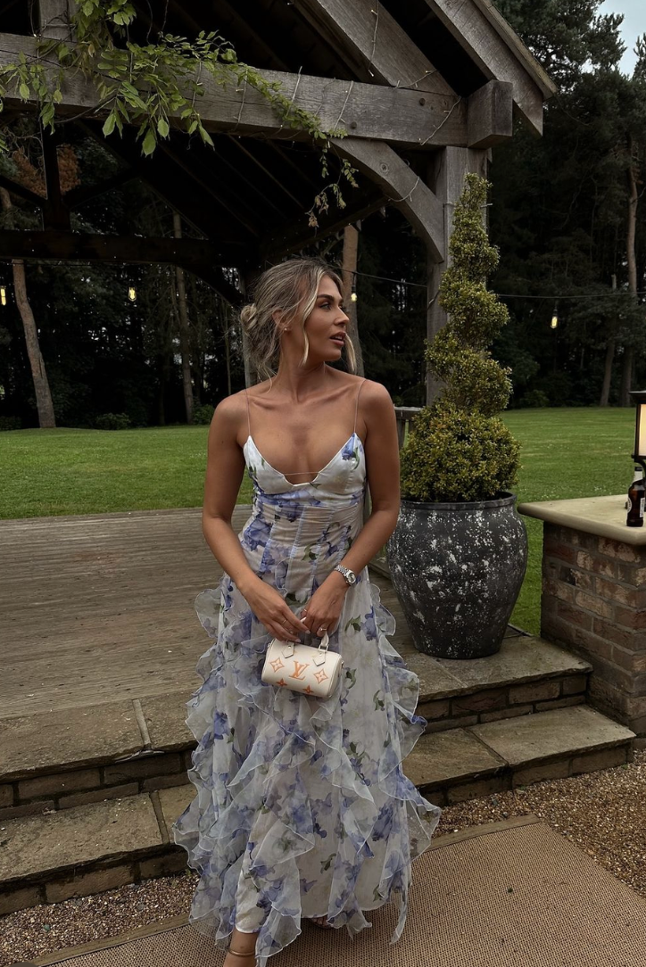 Élina – Ruffle Strap Floral Maxi